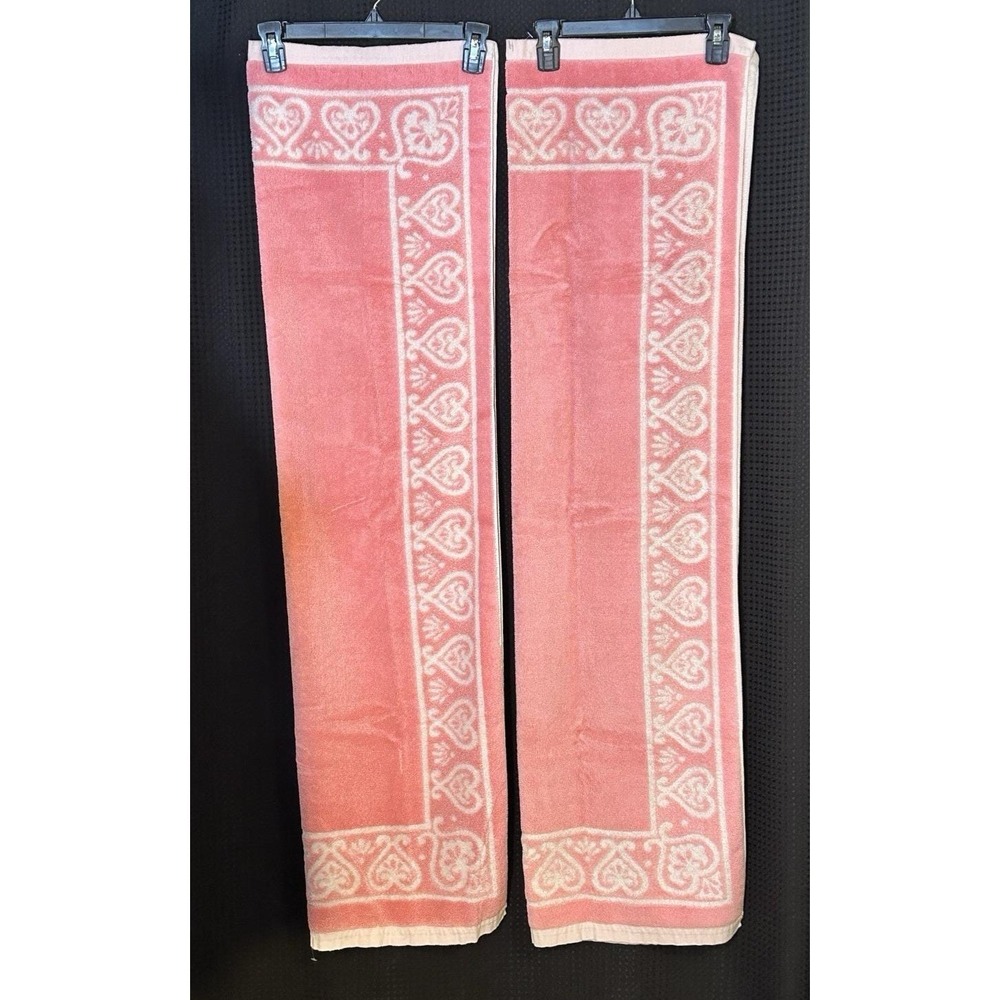 Vtg 70s Sears 2 Sculpted Pink Hearts Bath Towel 25x47" MCM Super Plush Terry